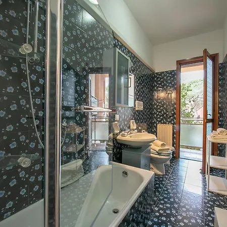 Апартаменты Ginestre Few Min From Sea - Happy *